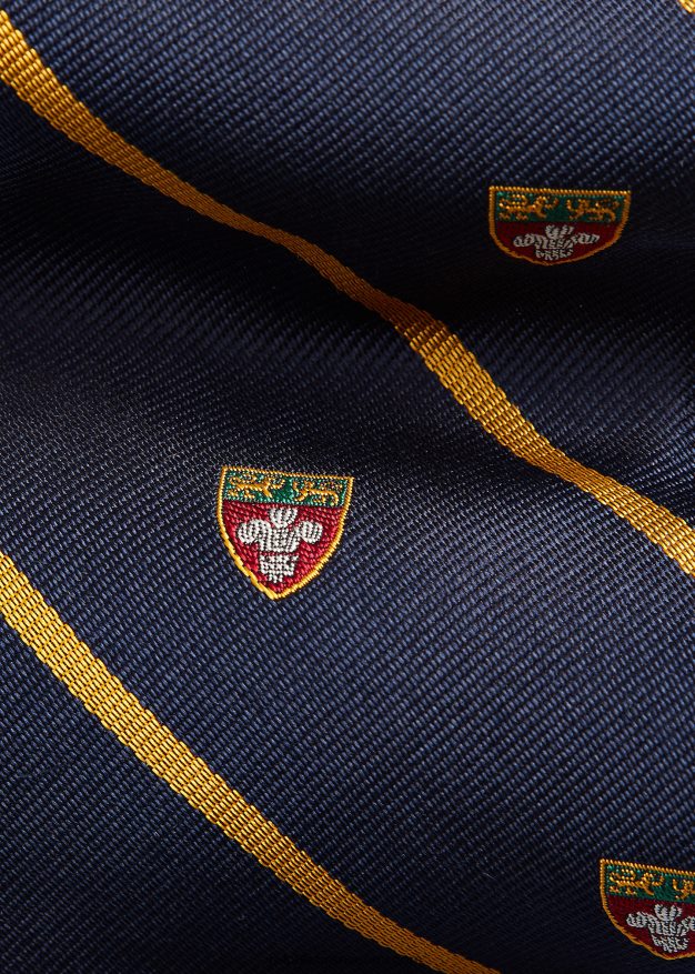 Ralph Lauren miehet raidallinen silkkikerrossolmio 0Z24ZR2209 laivasto